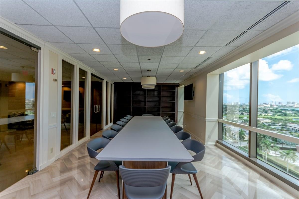 1645 Palm Beach Lakes Boulevard Office Space - West Palm Beach