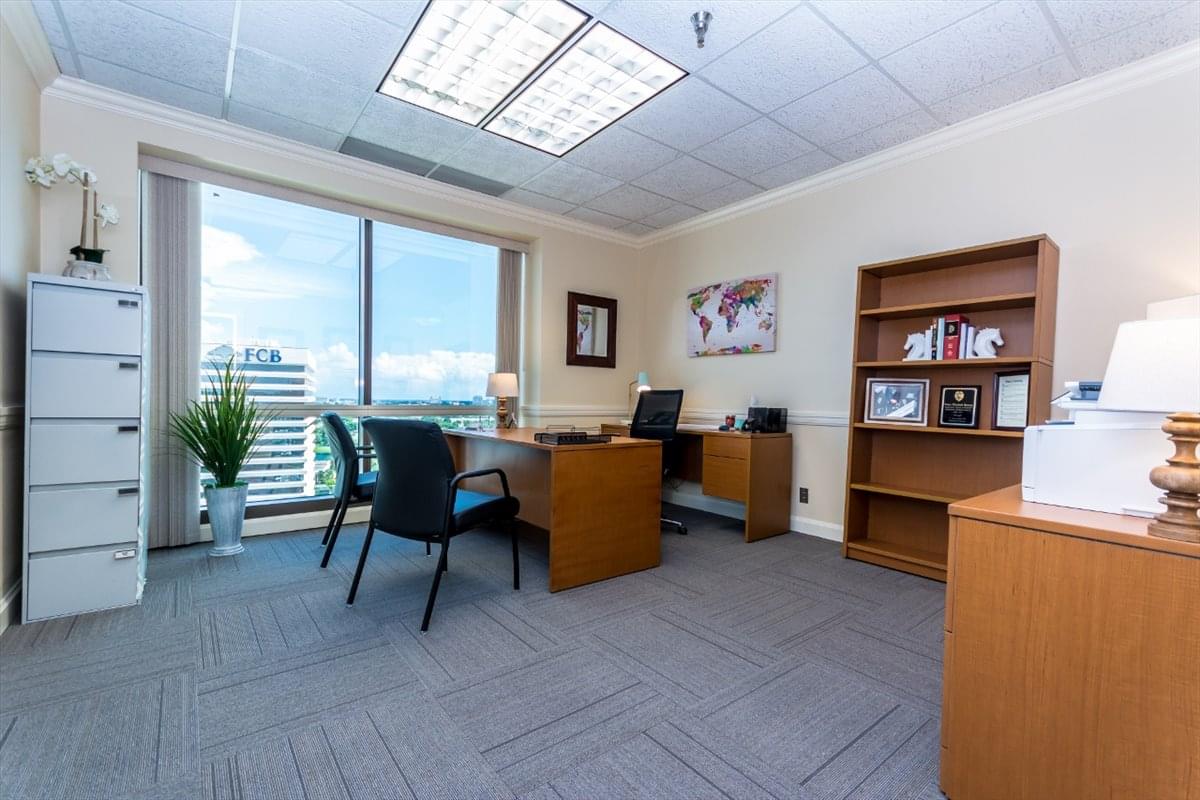 1645 Palm Beach Lakes Boulevard Office Space - West Palm Beach