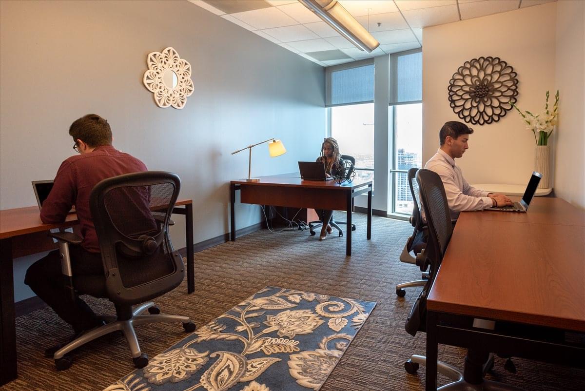 Photo of Office Space on US Bank Tower, 633 W 5th St, 28th Fl Los Angeles