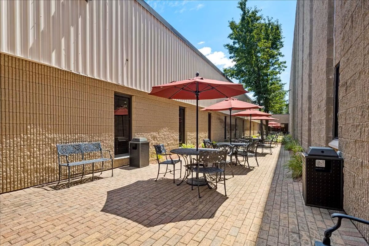 Office for Rent on 45 Dan Road Canton