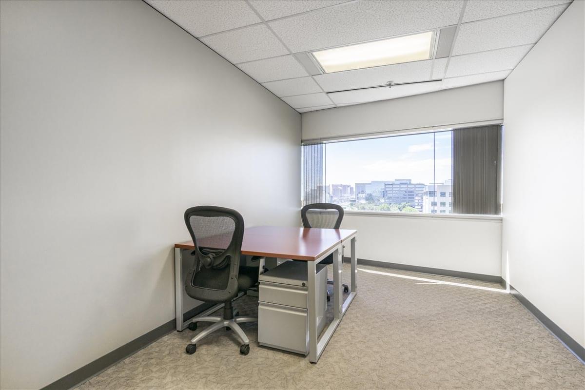 Photo of Office Space on 5050 Quorum Drive Addison