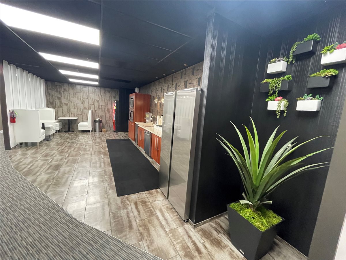 Photo of Office Space on Graystone Centre, 3010 Lyndon B Johnson Fwy, 12th Fl North Dallas