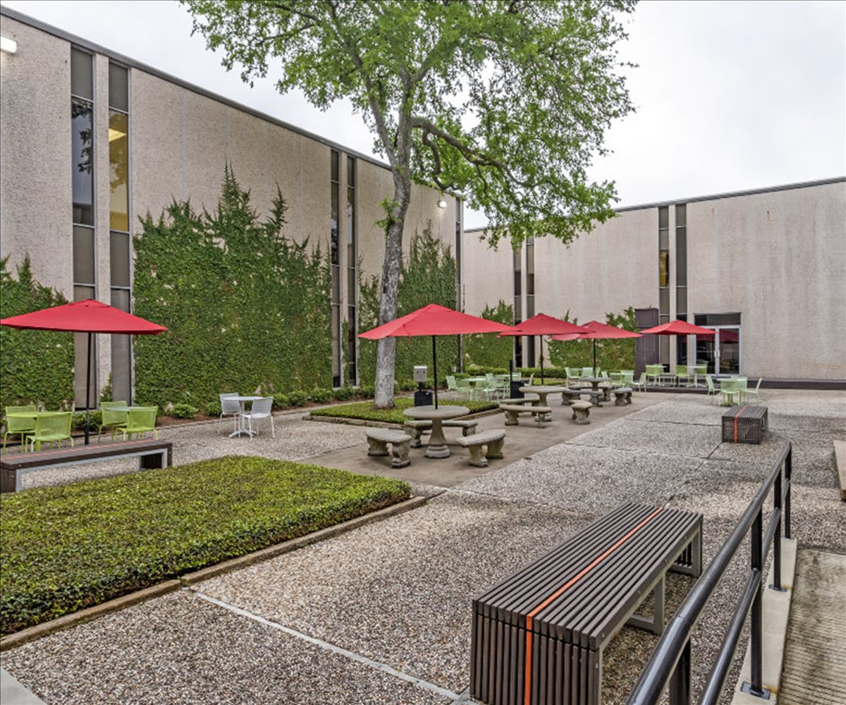 1322 Space Park Dr, Nassau Bay, Clear Lake Office Space - Houston