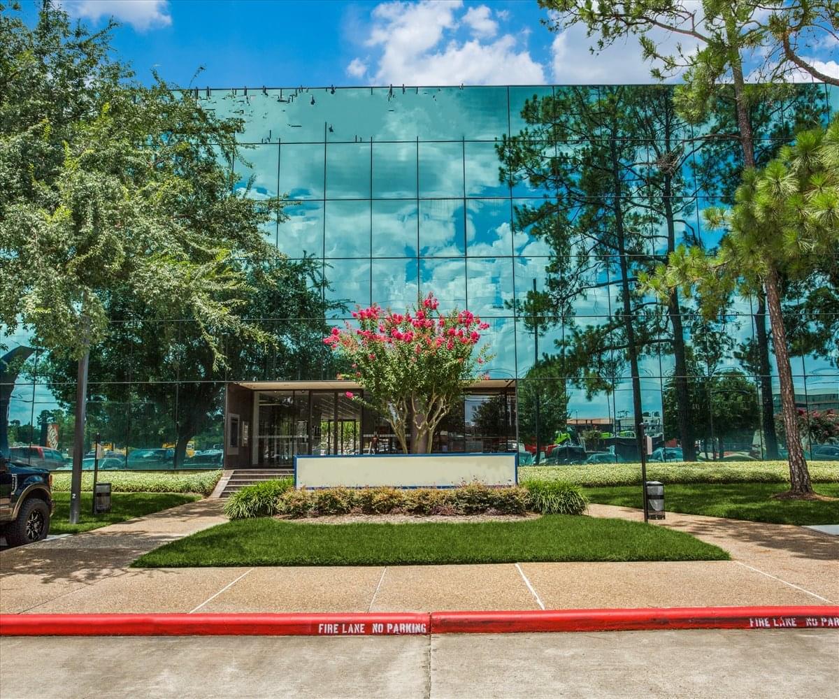 Photo of Office Space on Prosperity Bank Building, 3934 Farm To Market 1960 Rd W Houston
