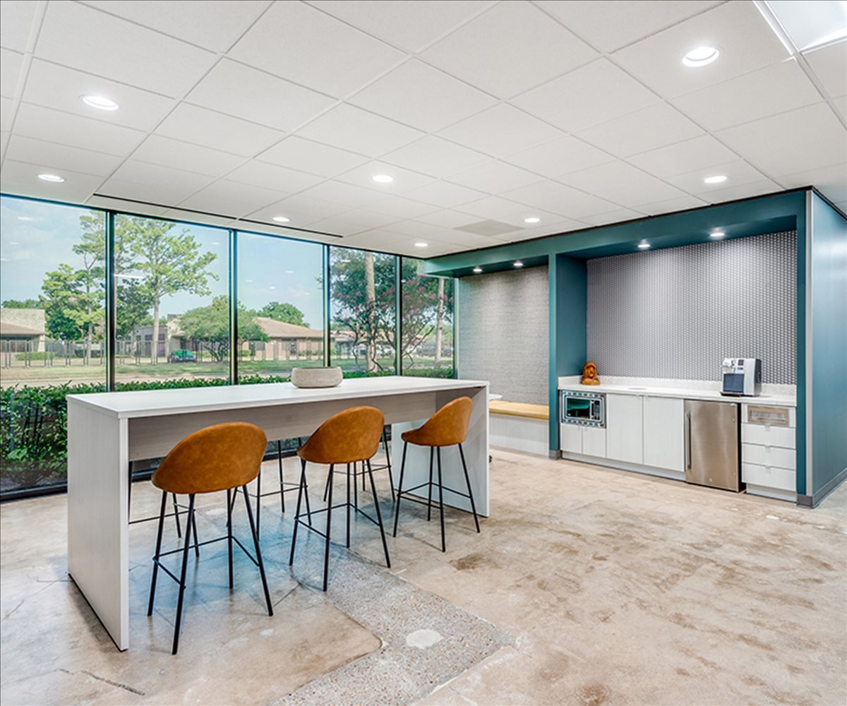 Northwest Central, 5600 NW Central Dr, Fairbanks / Northwest Crossing Office for Rent in Houston