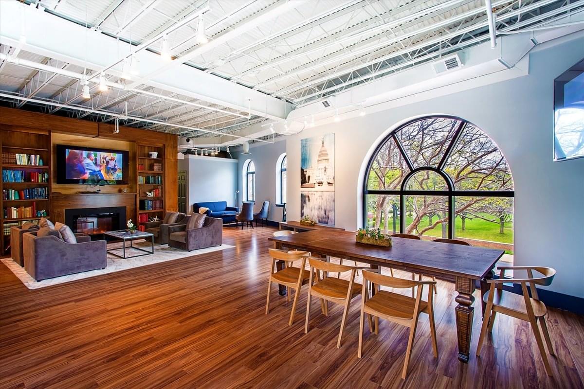 Photo of Office Space on 950 North Washington Street Alexandria