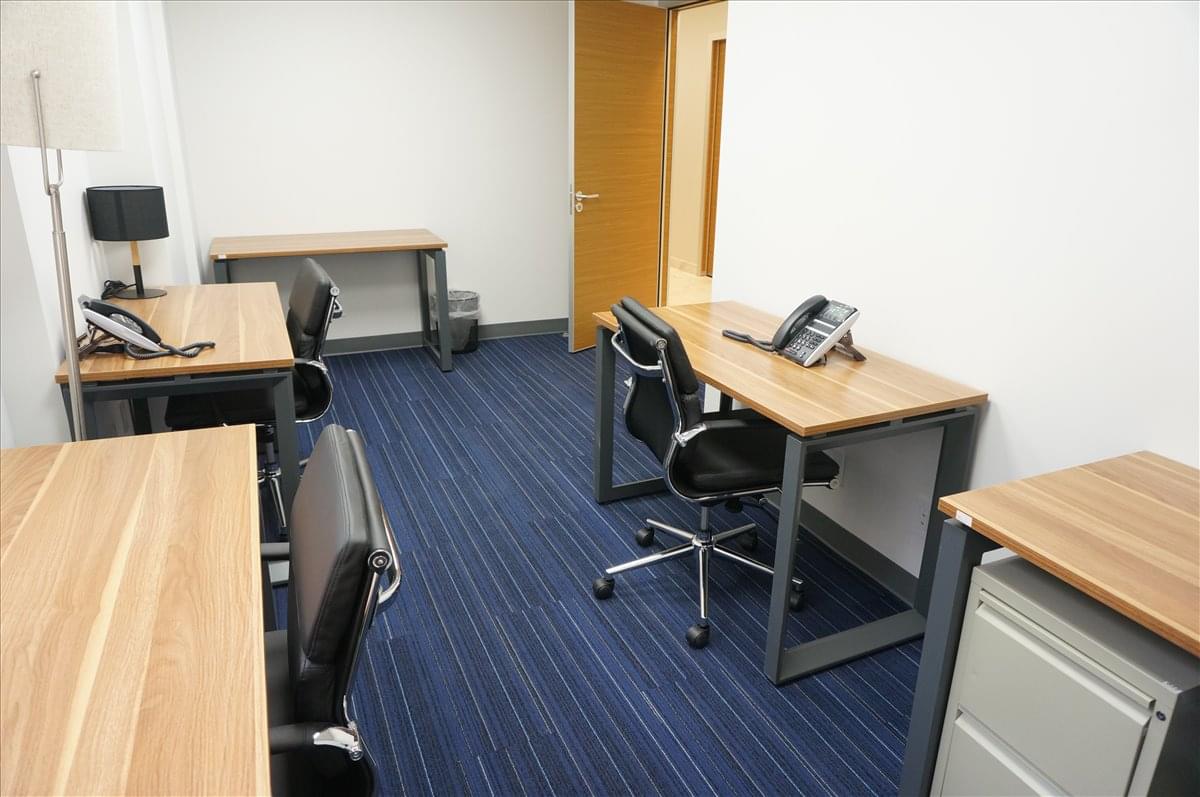 This is a photo of the office space available to rent on 211 E 43rd St, Grand Central, Midtown East