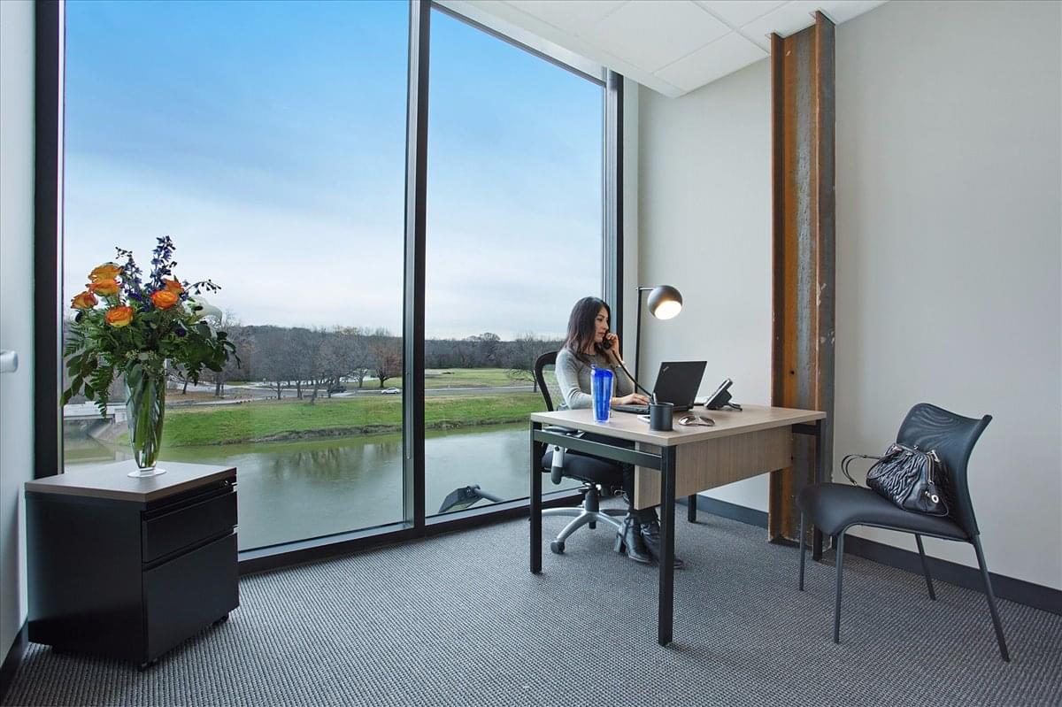 Picture of 4757 The Grove Dr Office Space available in Windermere