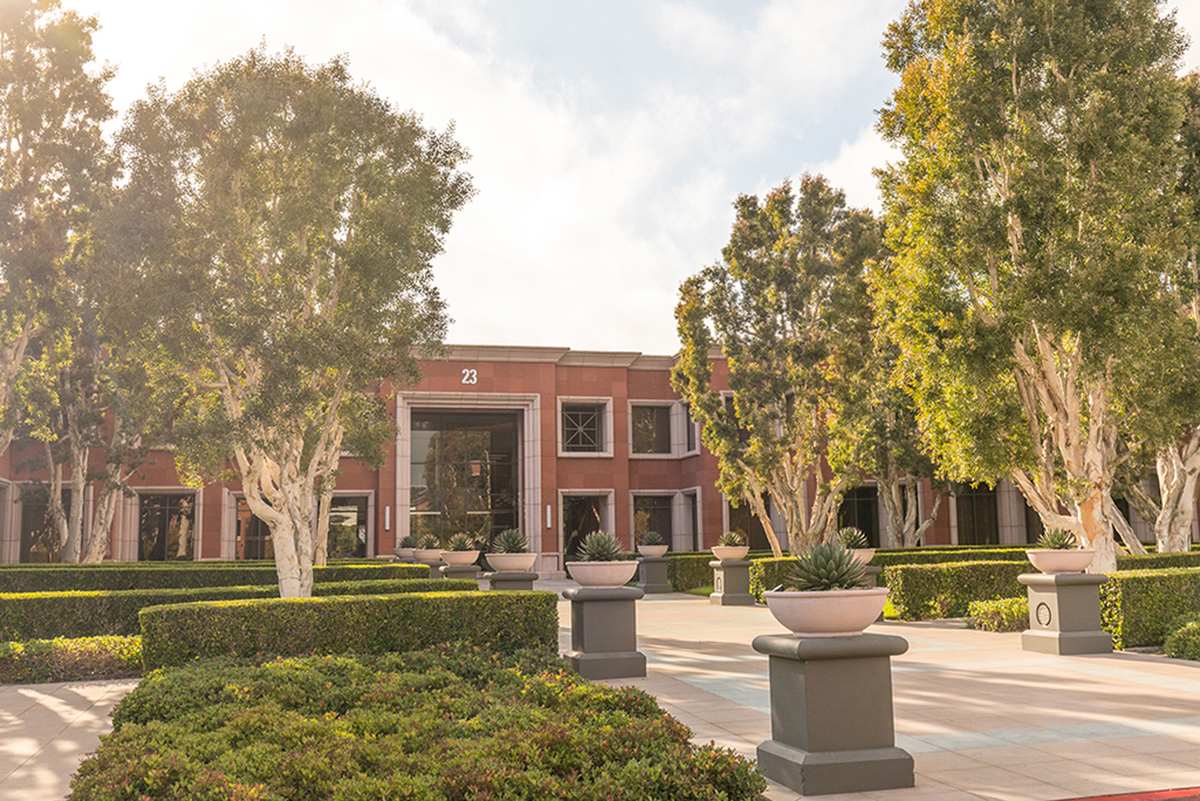 Corporate Plaza available for companies in Newport Beach