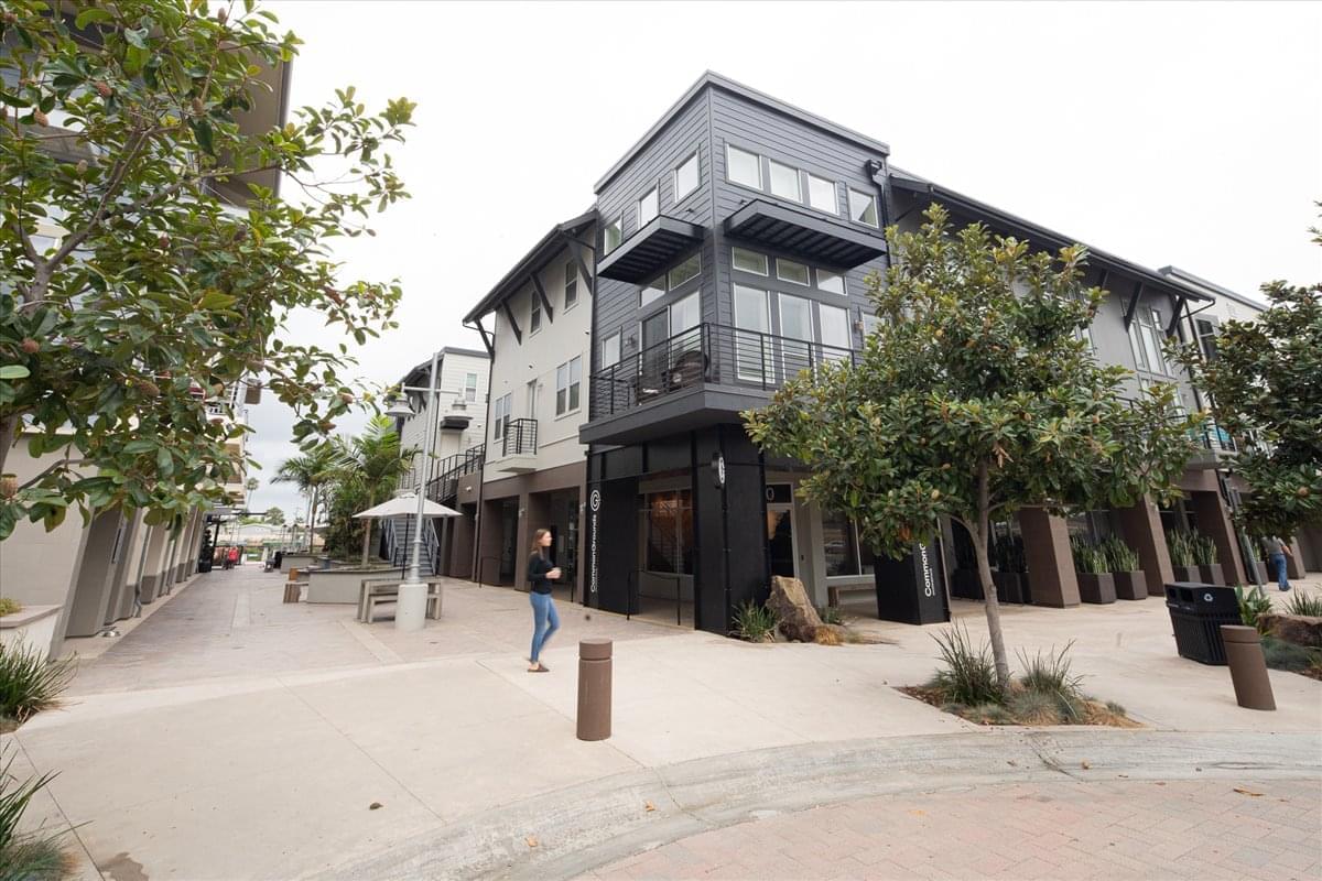 6790 Embarcadero Lane available for companies in Carlsbad