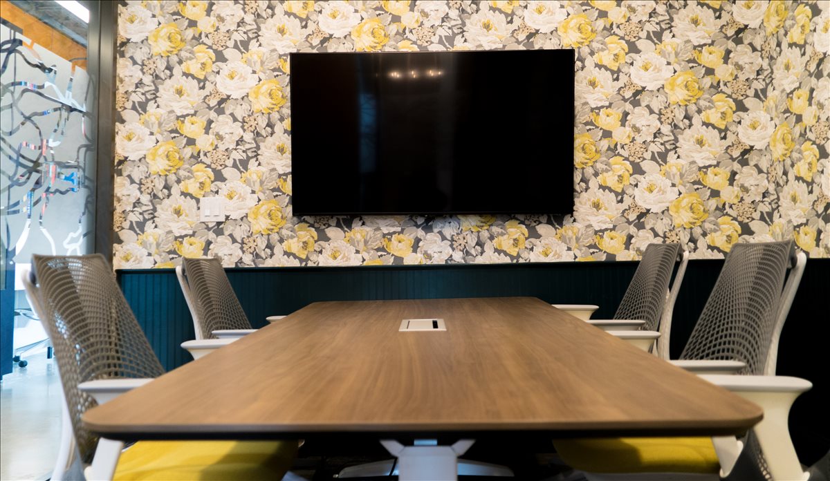 This is a photo of the office space available to rent on 2617 Bissonnet Street, West University Place