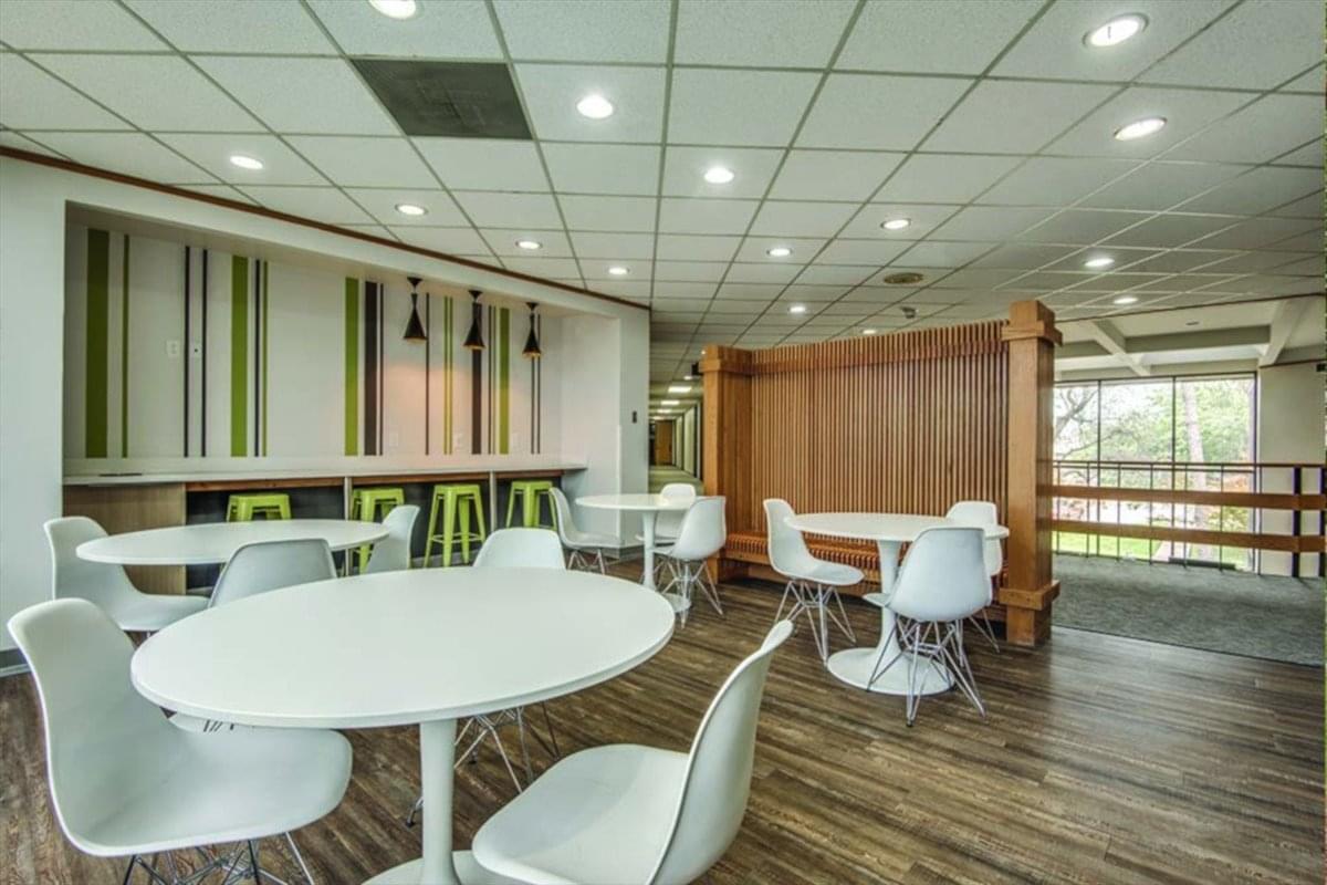 Photo of Office Space on 2665 Villa Creek Dr Farmers Branch