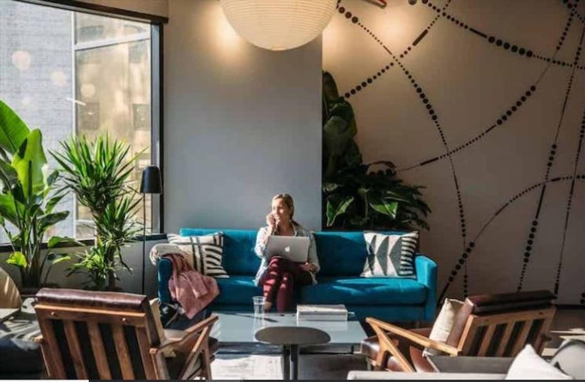 909 Davis St Office Space - Evanston