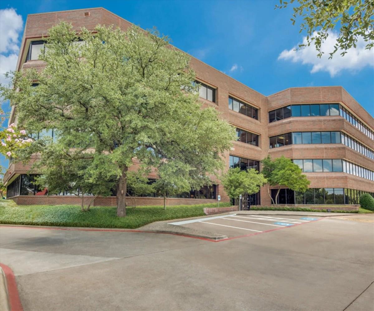 Inwood Bank Building available for companies in Dallas