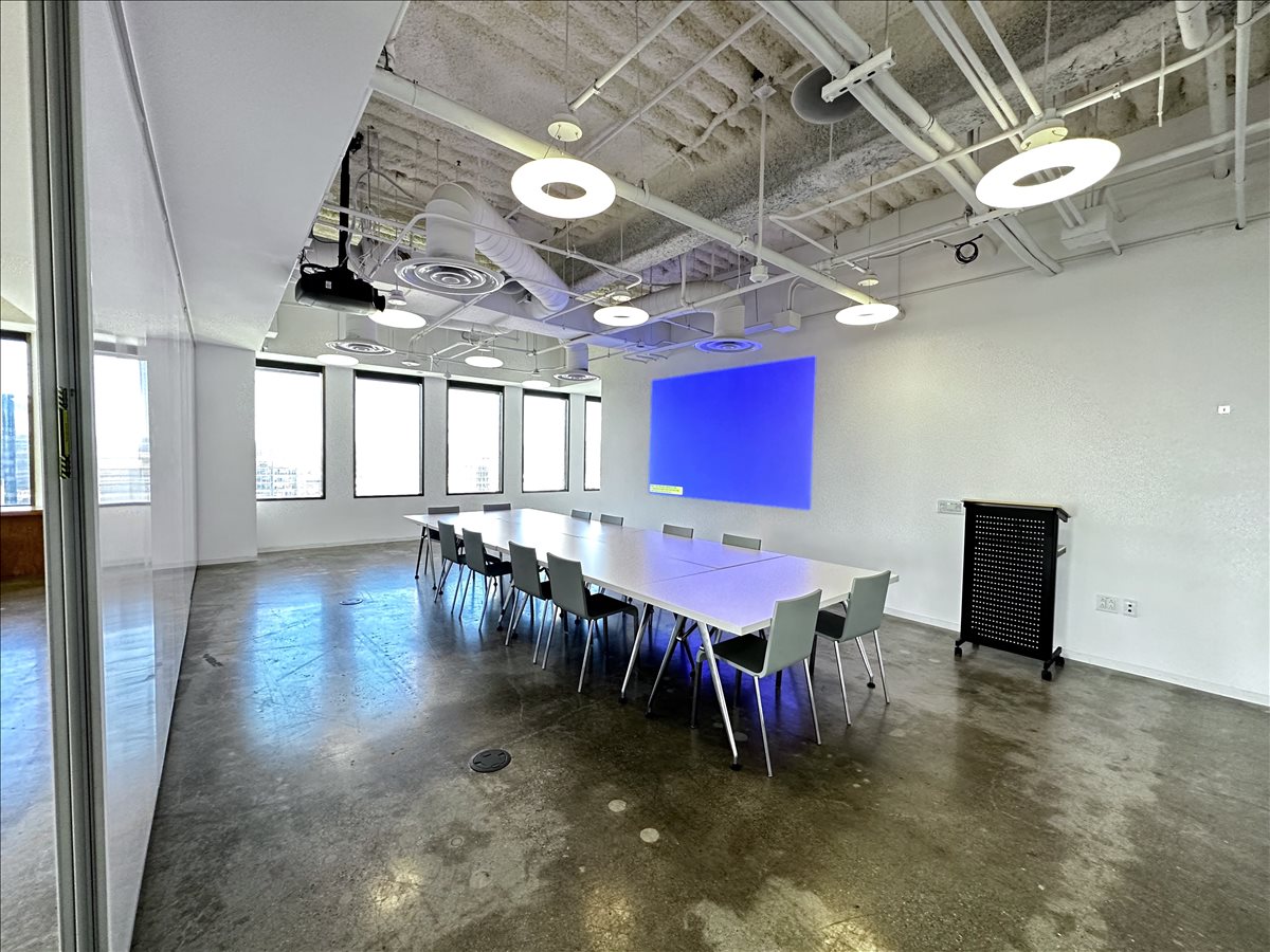 3435 Wilshire Boulevard, 14th Floor, Equitable Plaza Office Space - Los Angeles