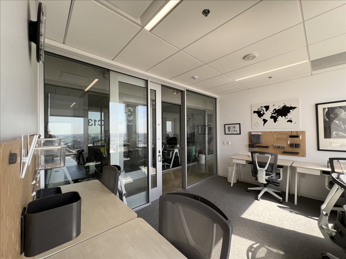 3435 Wilshire Boulevard, 14th Floor, Equitable Plaza Office Space - Los Angeles