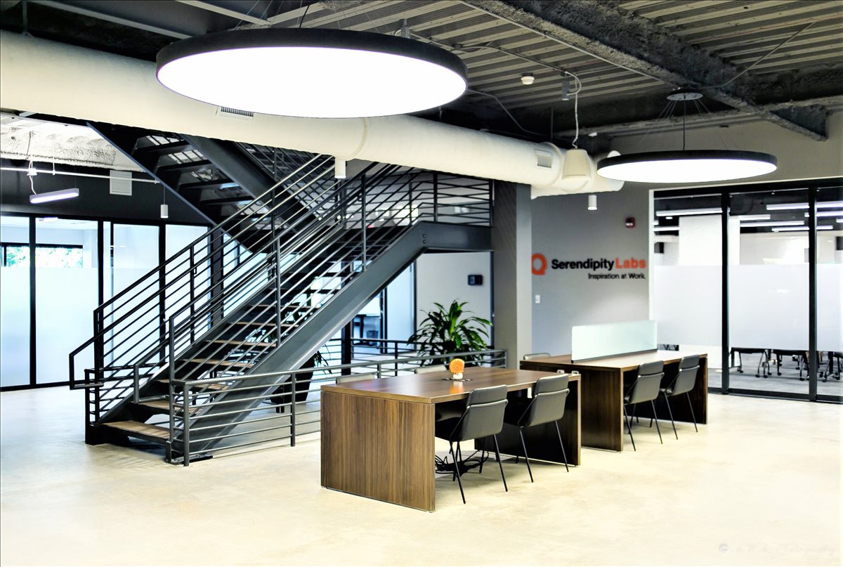 Picture of 6584 Poplar Ave Office Space available in Memphis