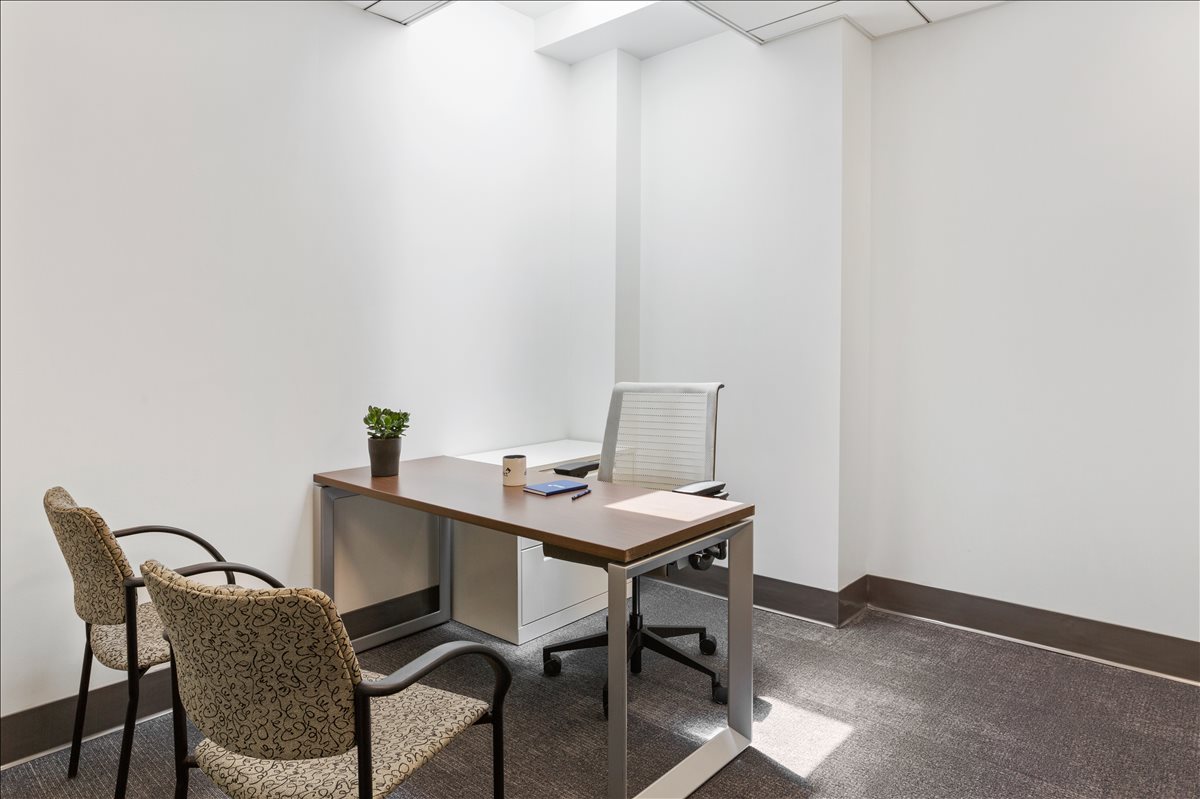 Ronald Reagan Building & International Trade Center, One Woodrow Wilson Plaza, 1300 Pennsylvania Ave NW Office for Rent in Washington DC