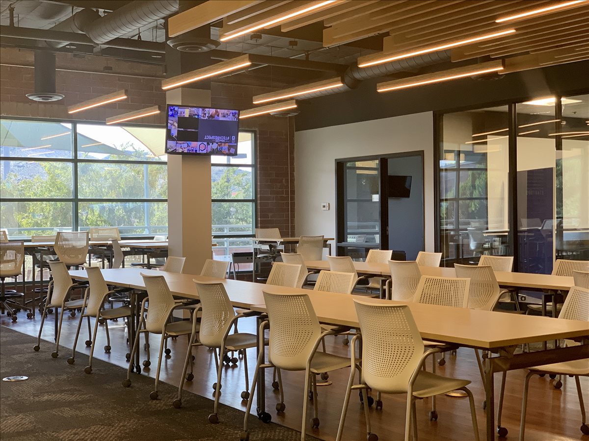 2625 West Baseline Road available for companies in Tempe