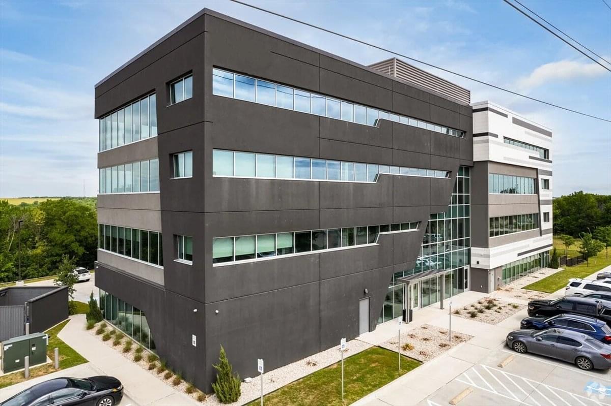 2451 W Grapevine Mills Cir available for companies in Grapevine