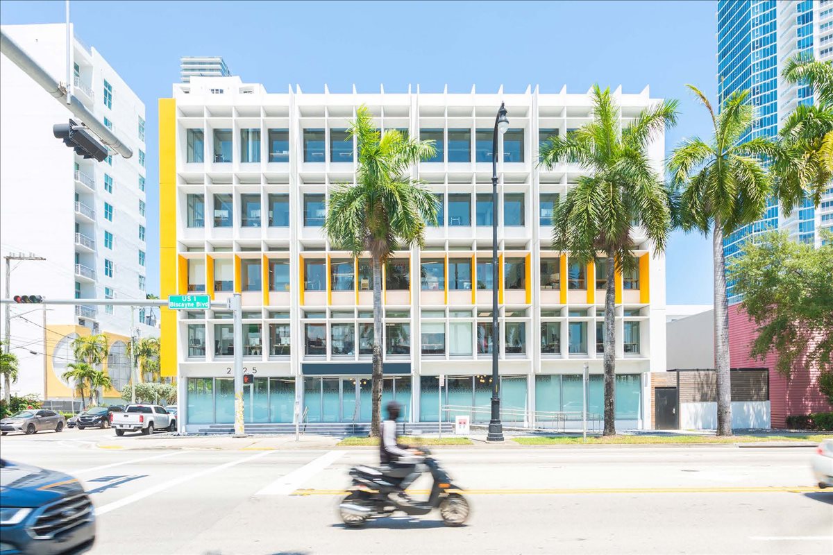 2125 Biscayne Blvd Office Space - Miami