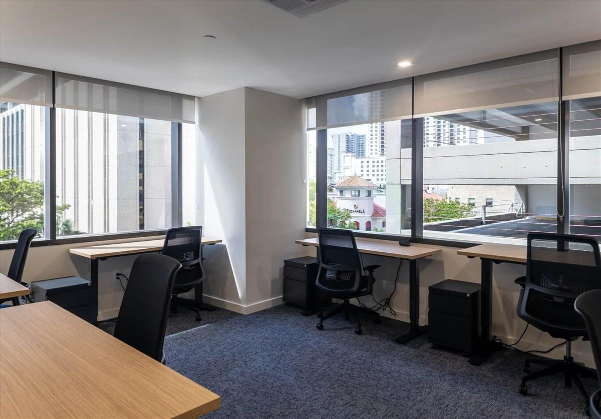 Photo of Office Space on 800 Brickell Avenue Miami