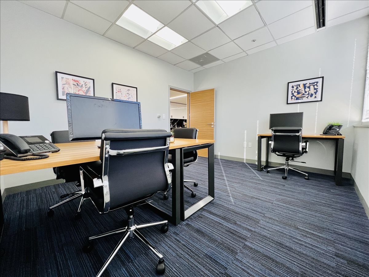 Photo of Office Space on 1420 Spring Hill Rd, McLean Tysons