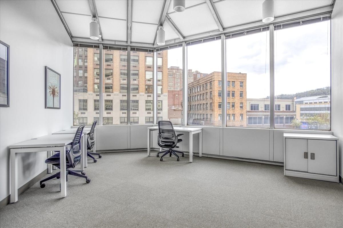 Photo of Office Space on One Oxford Centre, 301 Grant St, Pittsburgh Pittsburgh