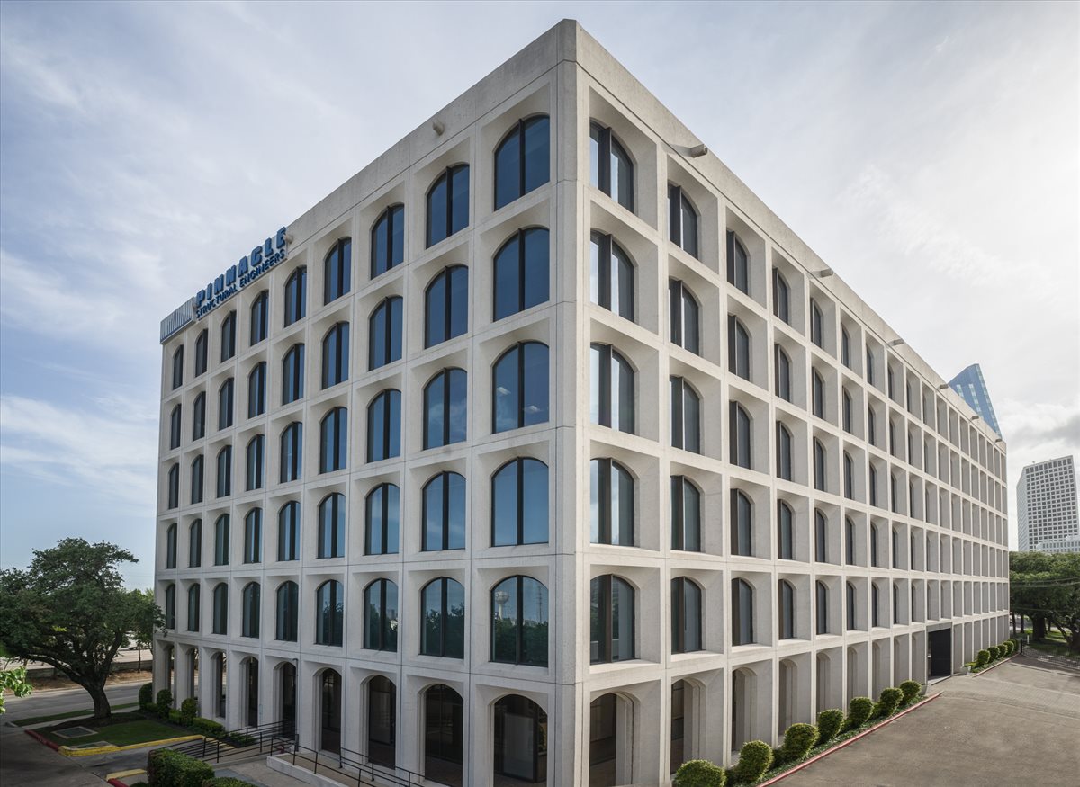 3120 Southwest Freeway Office Space - Houston