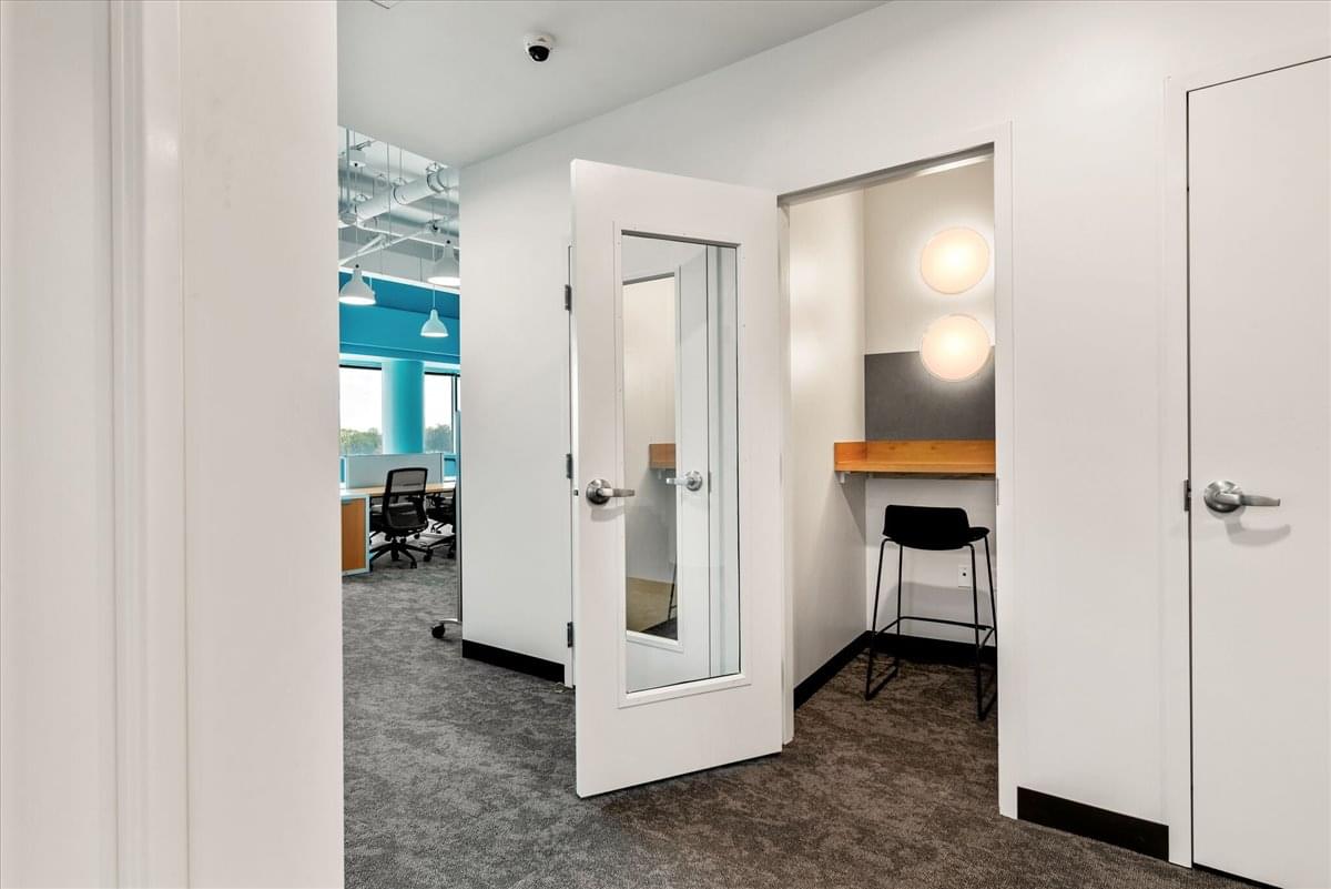 Picture of 10 Burton Hills Blvd. Floor 4 Office Space available in Nashville