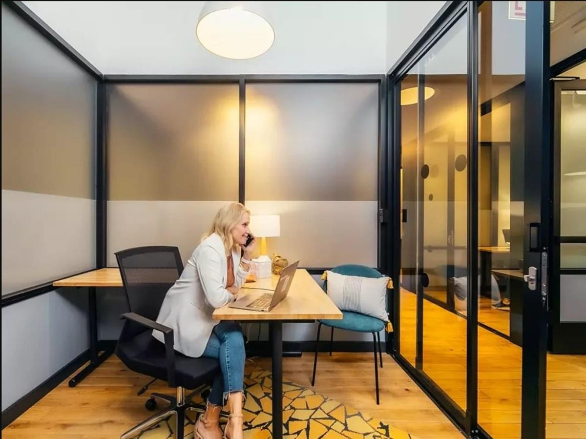 100 S State Street available for companies in Chicago