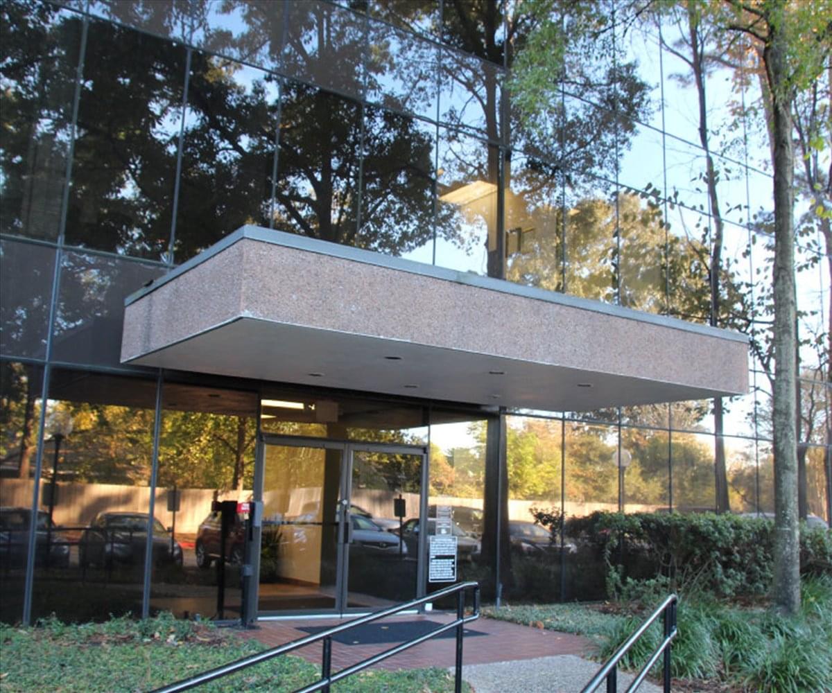 Photo of Office Space on 2200 North Loop West Houston