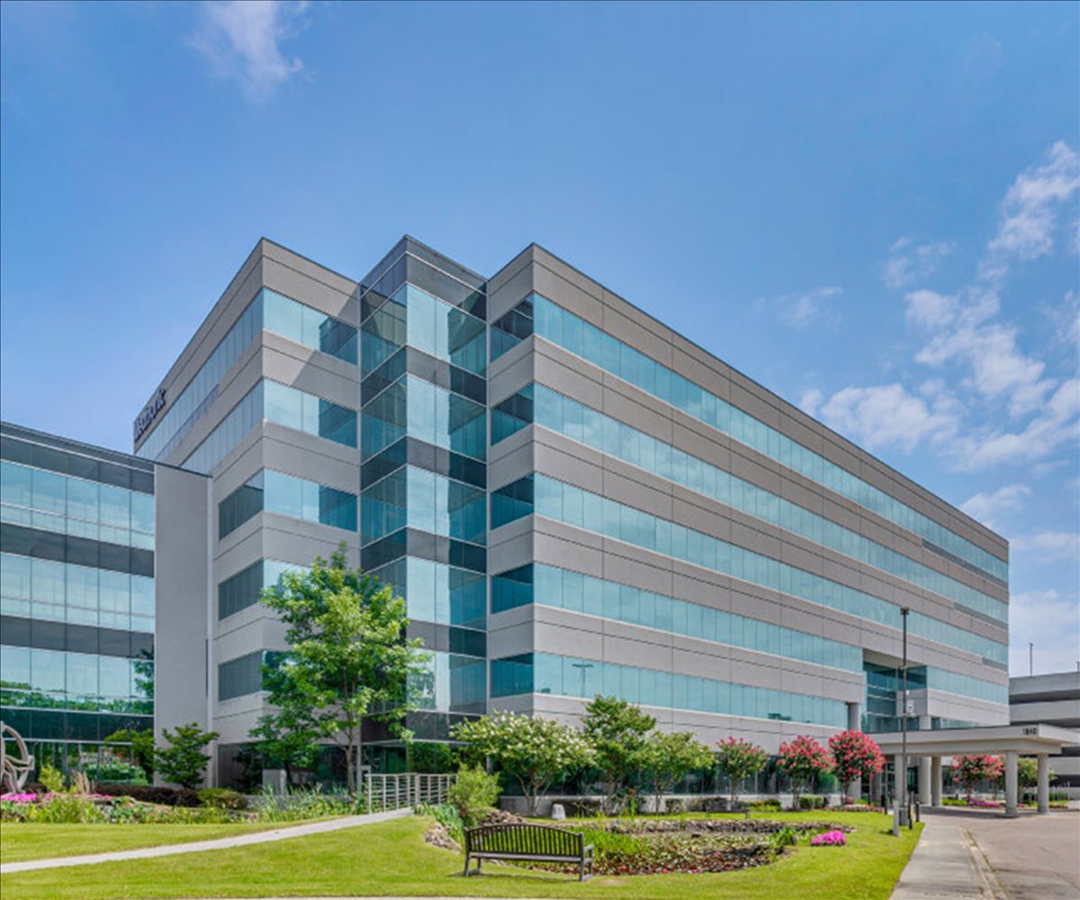 1840 Pyramid Place available for companies in Memphis