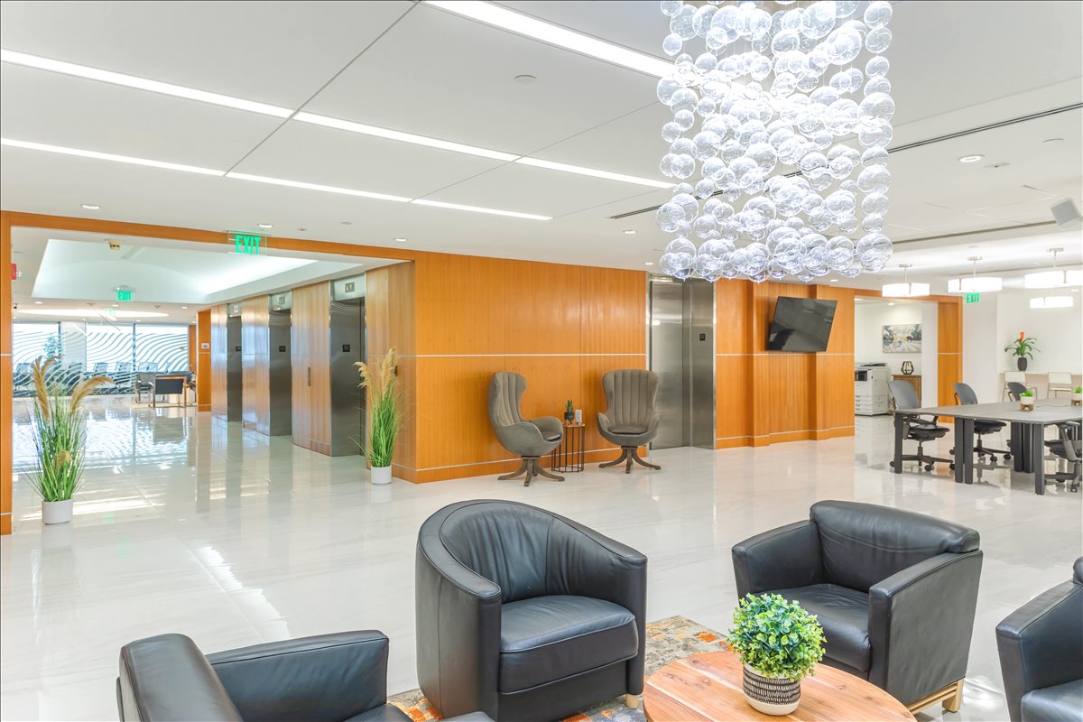 Office for Rent on 2 South Biscayne Boulevard Miami