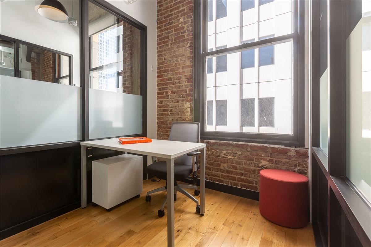 811 West 7th Street Office for Rent in Los Angeles