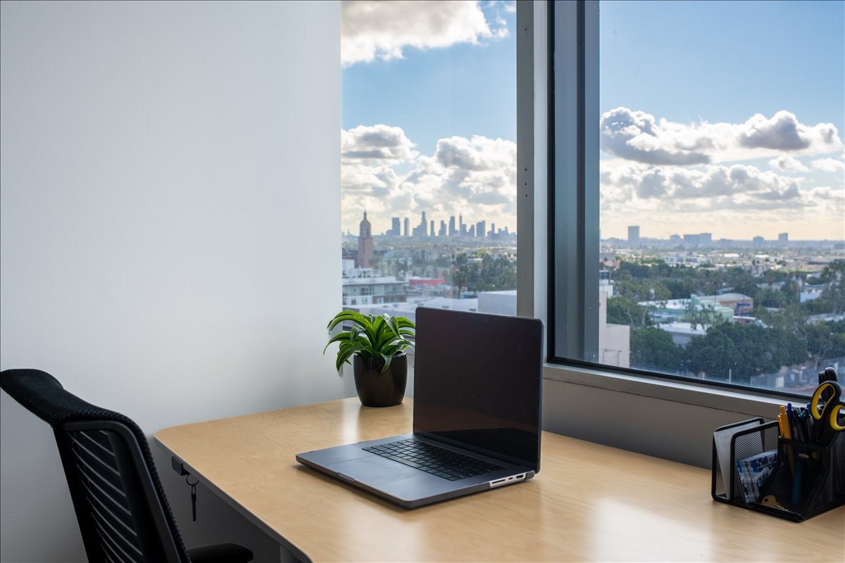 Photo of Office Space on 6922 Hollywood Boulevard, 7th Floor Los Angeles