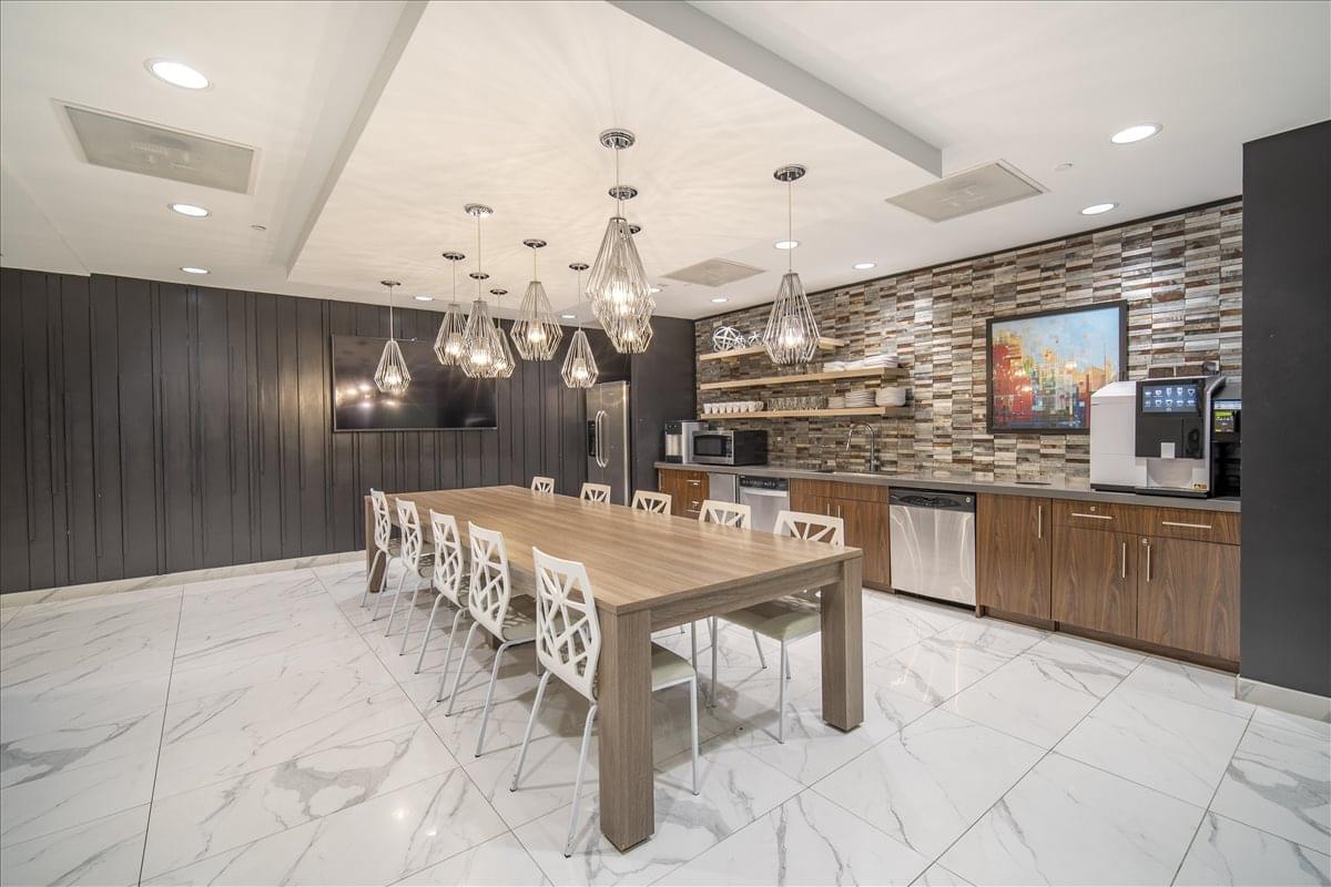 Office for Rent on Washington Square, 1050 Connecticut Avenue NW, Downtown DC Washington DC