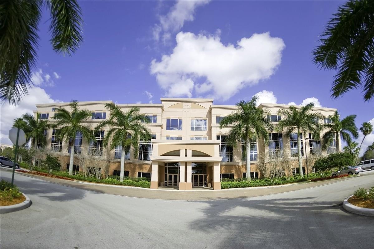 Sawgrass Centre, Sawgrass International Corporate Park, 1560 Sawgrass Corporate Pkwy Office Space - Sunrise