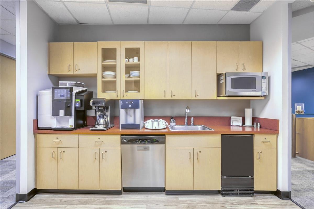 Summit Woods II, 300 E Business Way, Blue Ash, Sharonville Office Space - Cincinnati