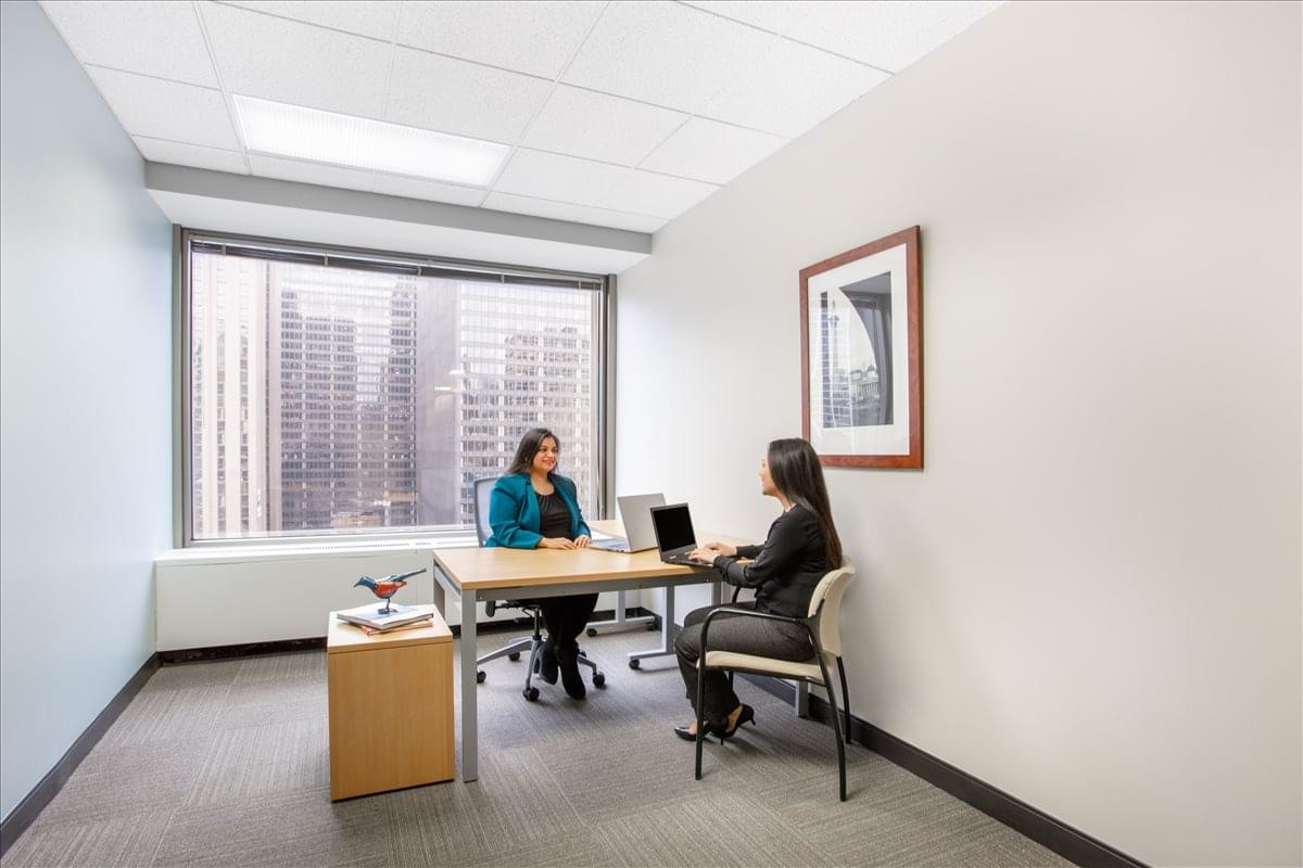 Photo of Office Space on 401 North Michigan, Magnificent Mile Chicago