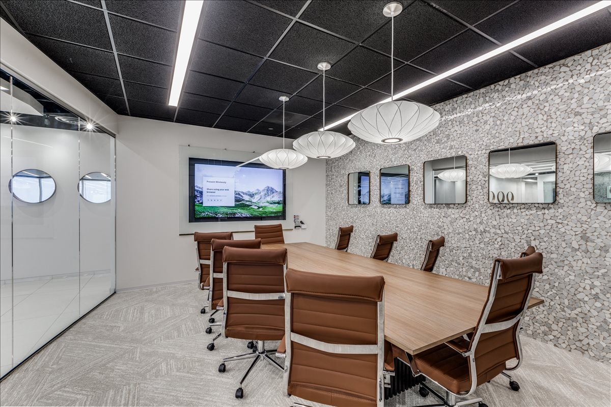 This is a photo of the office space available to rent on 24 Greenway Plaza, Weslayan Tower, Suite 1800